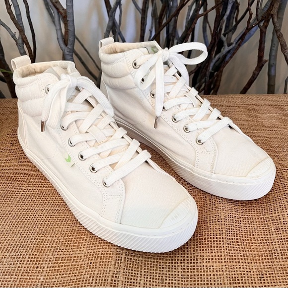 Cariuma OCA High Canvas Sneakers White Size 9 Women’s - Picture 8 of 13